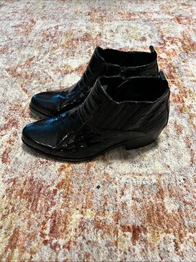 Black Croc-Embossed Men's Chelsea Boots
